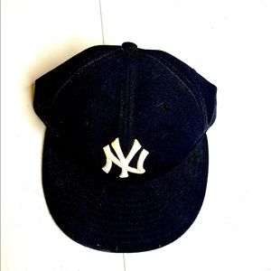 Yankee hat size 7 1/8